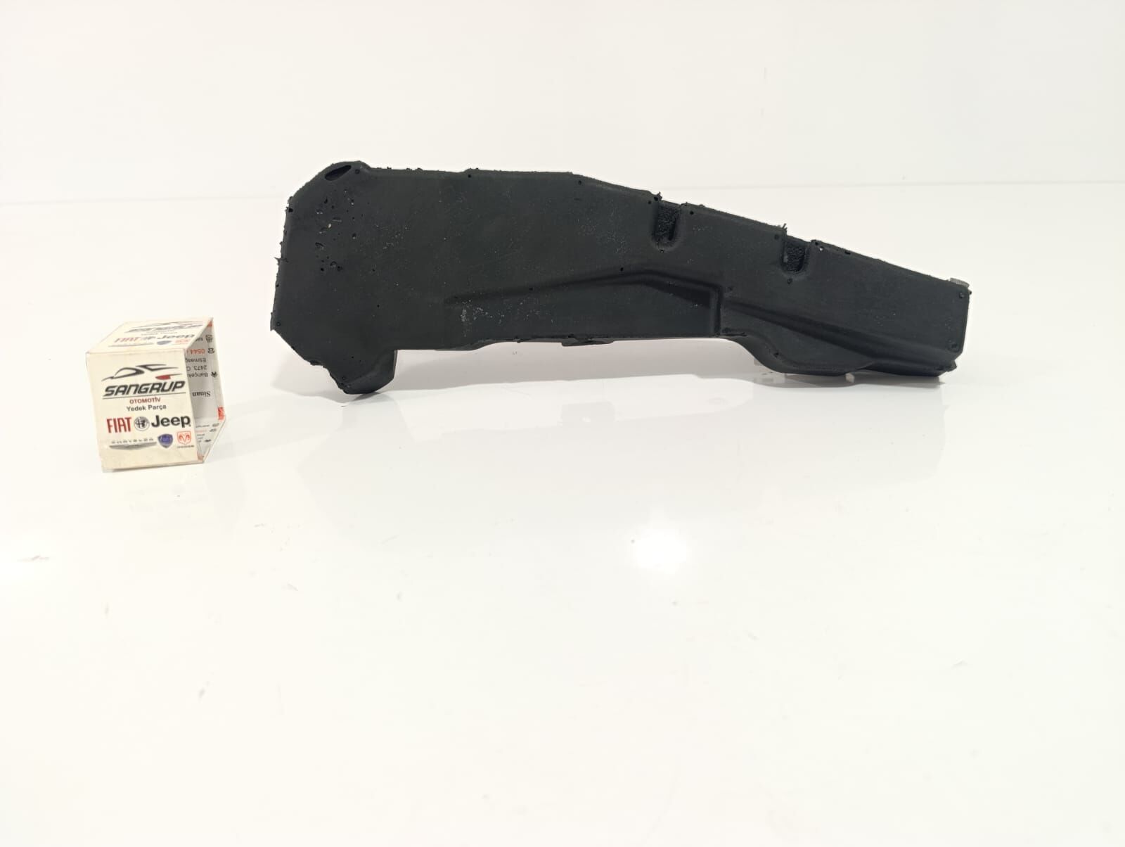 Ön Cam Izgara Bakaliti Köşe Süngeri Sol Egea - Cross