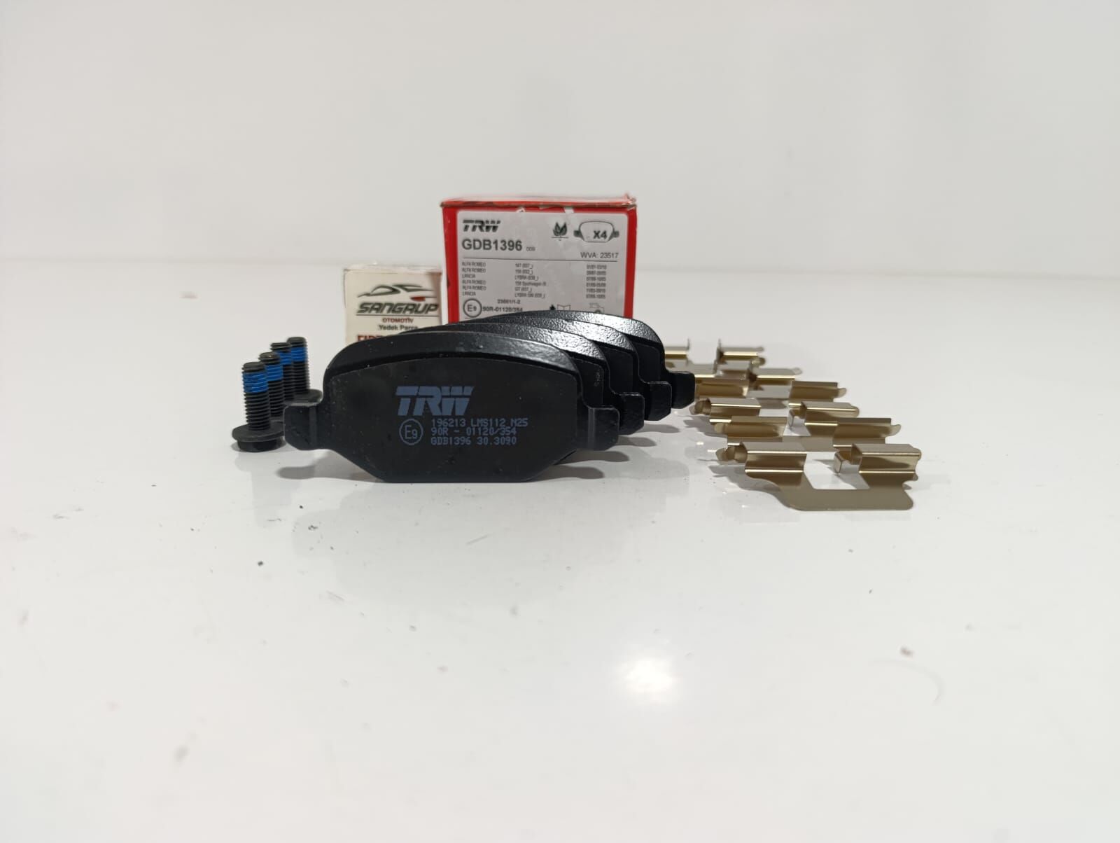 Arka Fren Balatası Linea Bravo 500L Alfa 156 147 Fişsiz