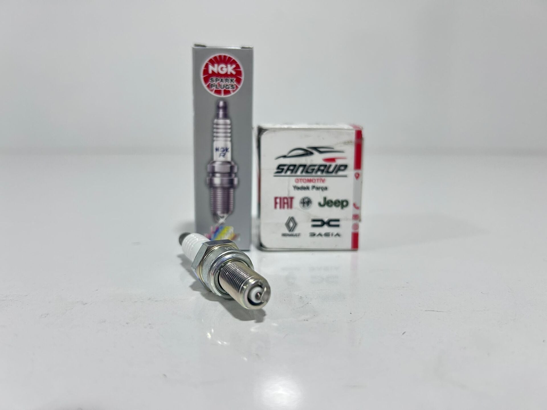 Ateşleme Bujisi Alfa Romeo 145 146 147 155 156 166 1.6 16v - İnce Platinum
