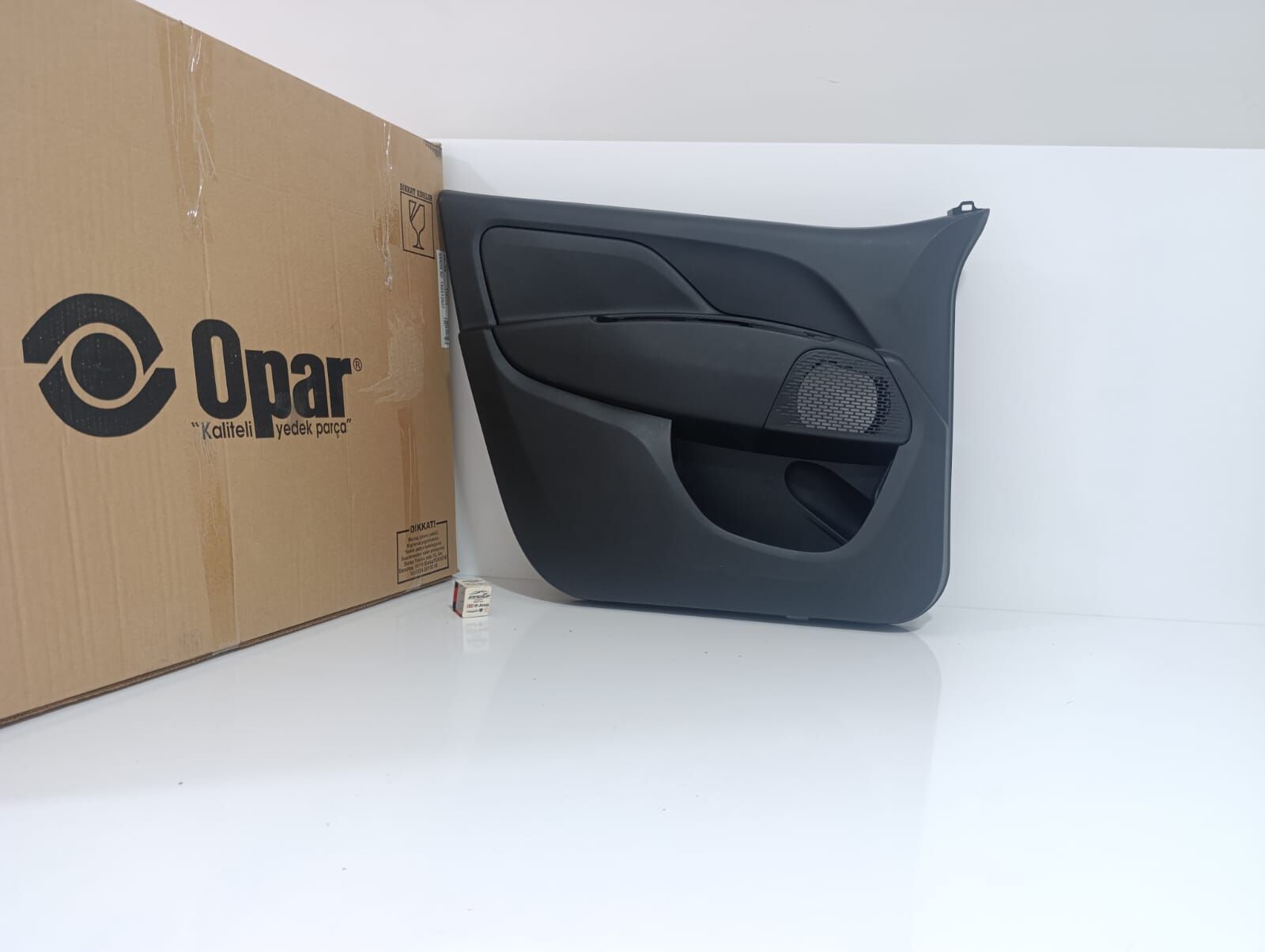 Kapı Döşemesi Sol Ön Doblo 2015-2023 - Orijinal