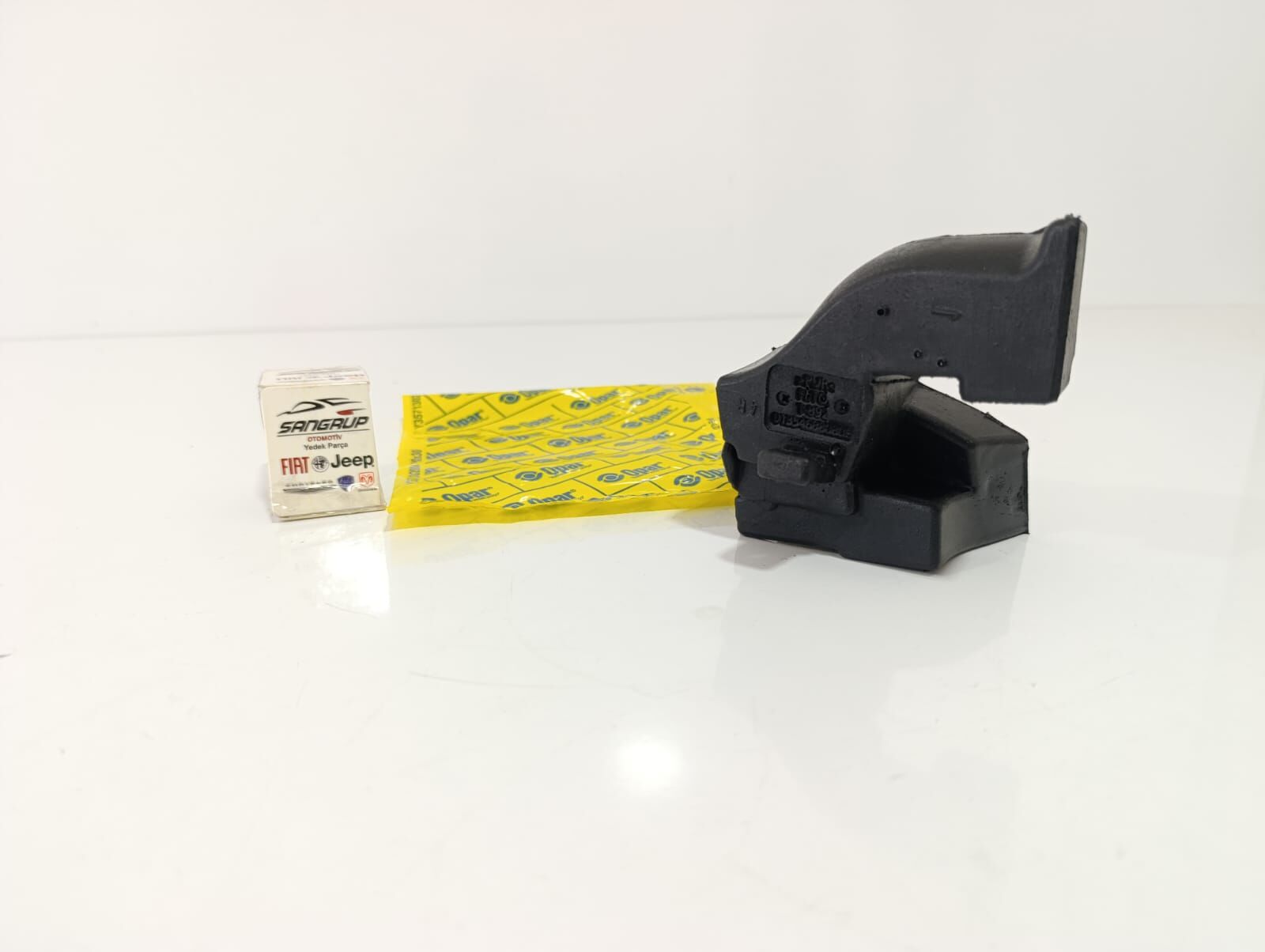 Motor Kaput Köşe Takozu (Köpük) Sağ Fiorino - Orijinal