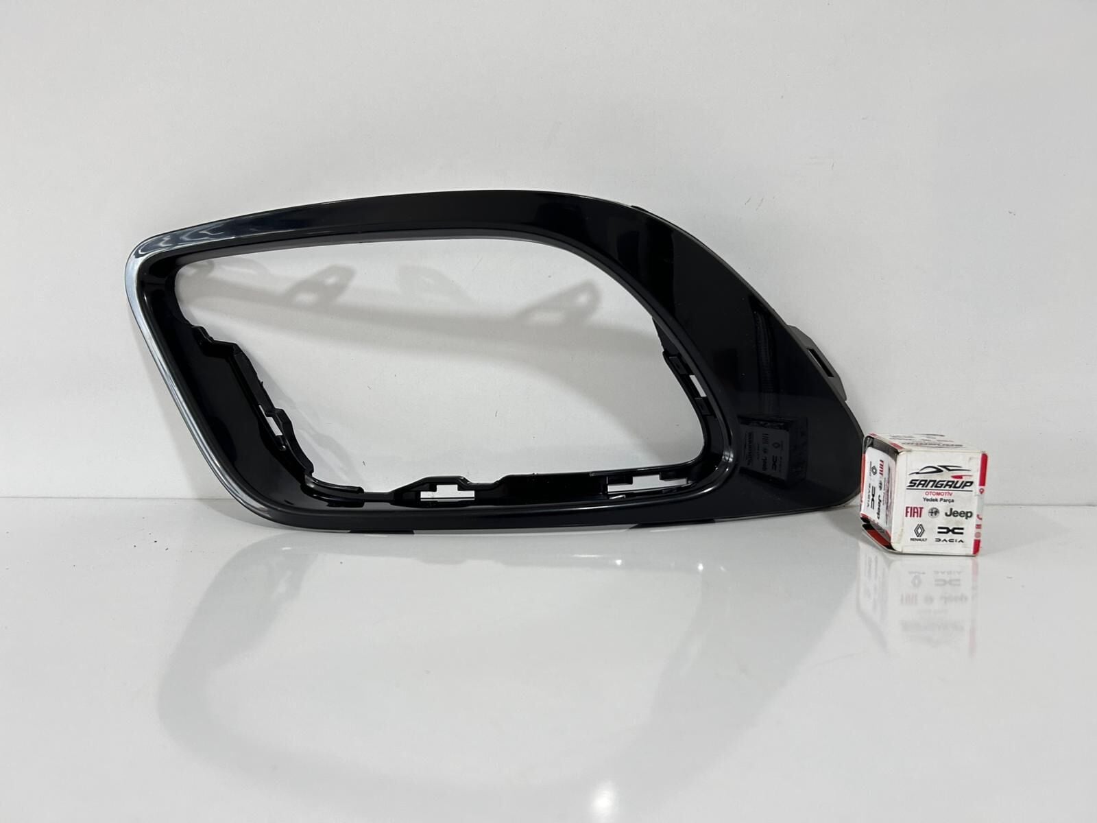 Sol Sis Çerçevesi Siyah Fluence (2010-2016) - 261520694R