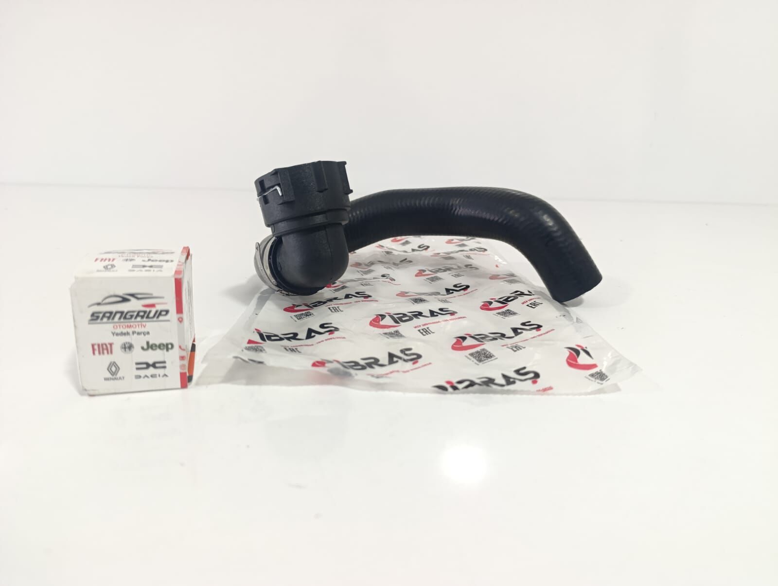 Su Radyatörü Alt Hortumu Sağ Grande Punto Evo 1.3 Jtd