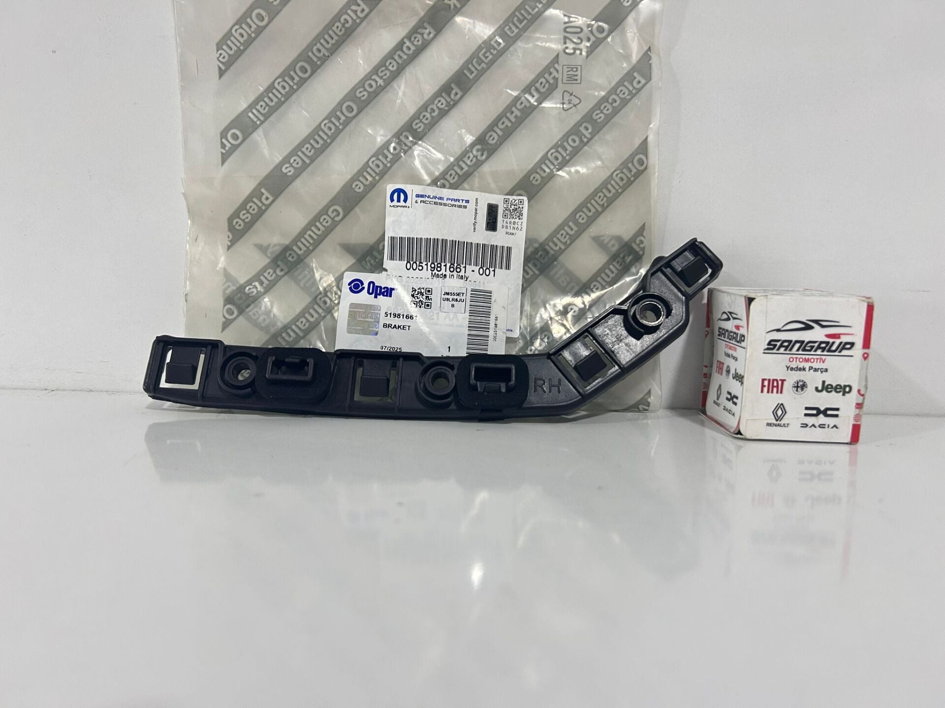 Arka Tampon Sağ Bağlantı Braketi Jeep Renegade