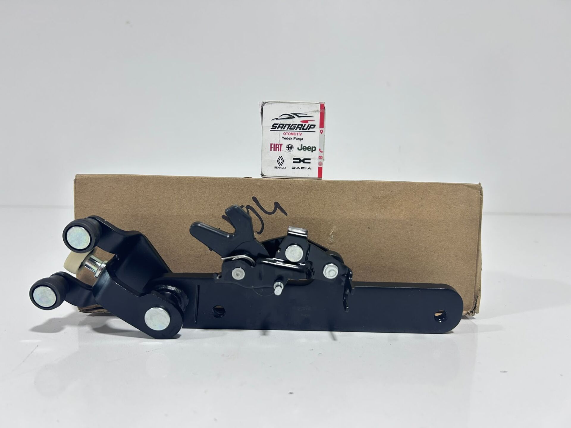Sürgülü Kapı Makara Alt Sol Fiat Doblo 3