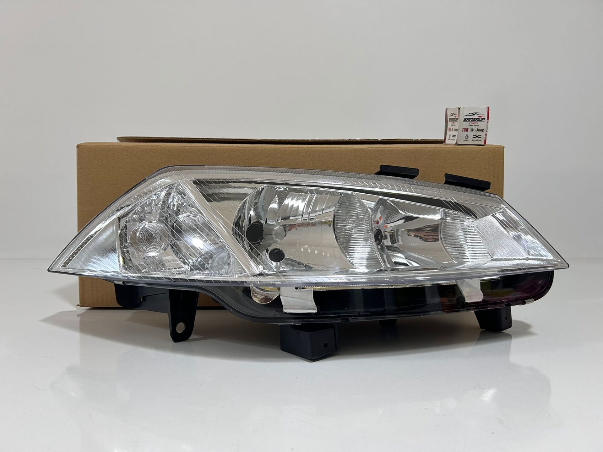 Sağ Far Megane 2