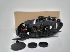 Sağ Far | Doblo (2015-2023) Motorlu - Siyah Çerçeveli