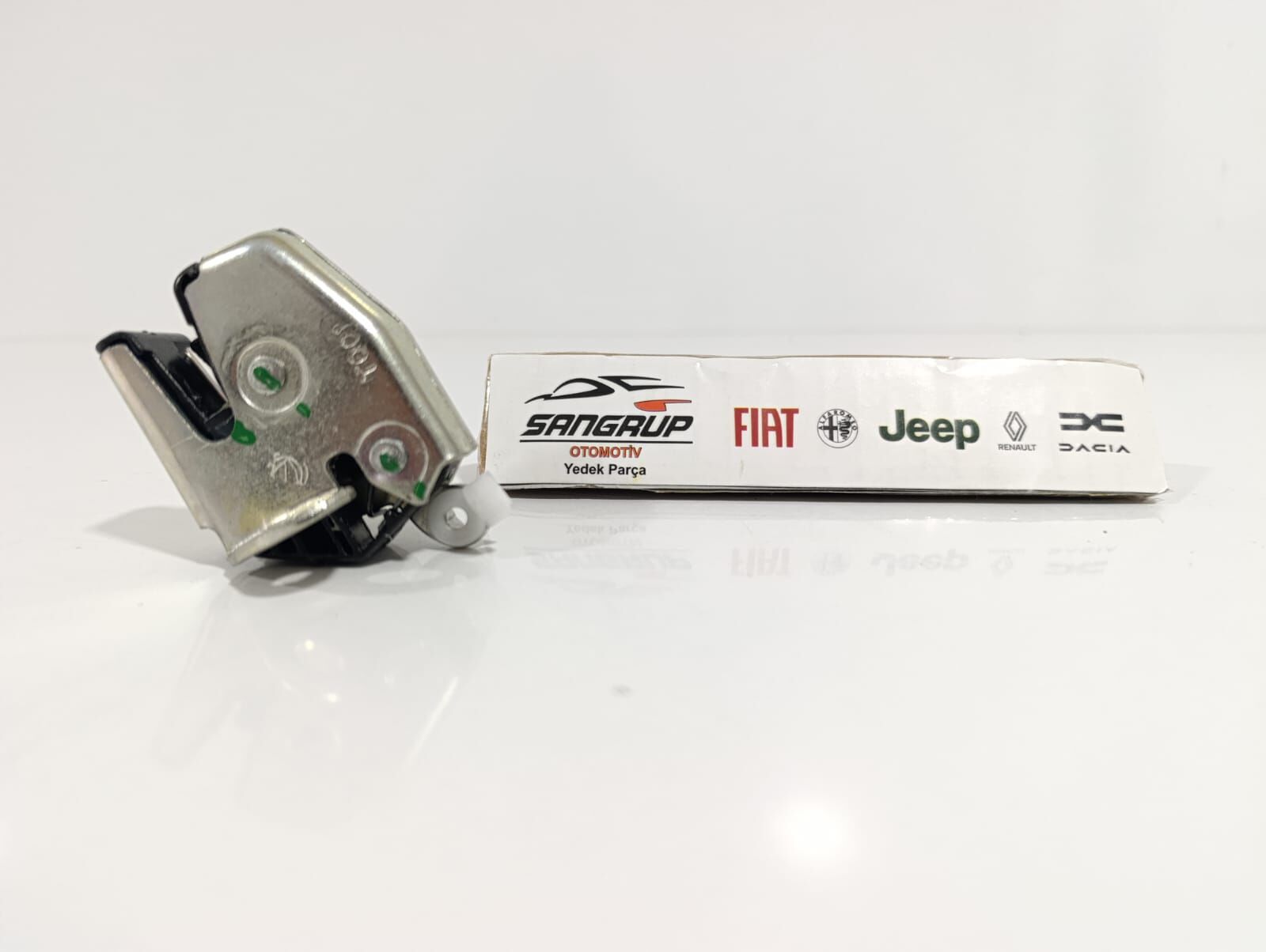 Bagaj Kilidi Üst Sağ Doblo 2000-2012 (Alt Sağ)