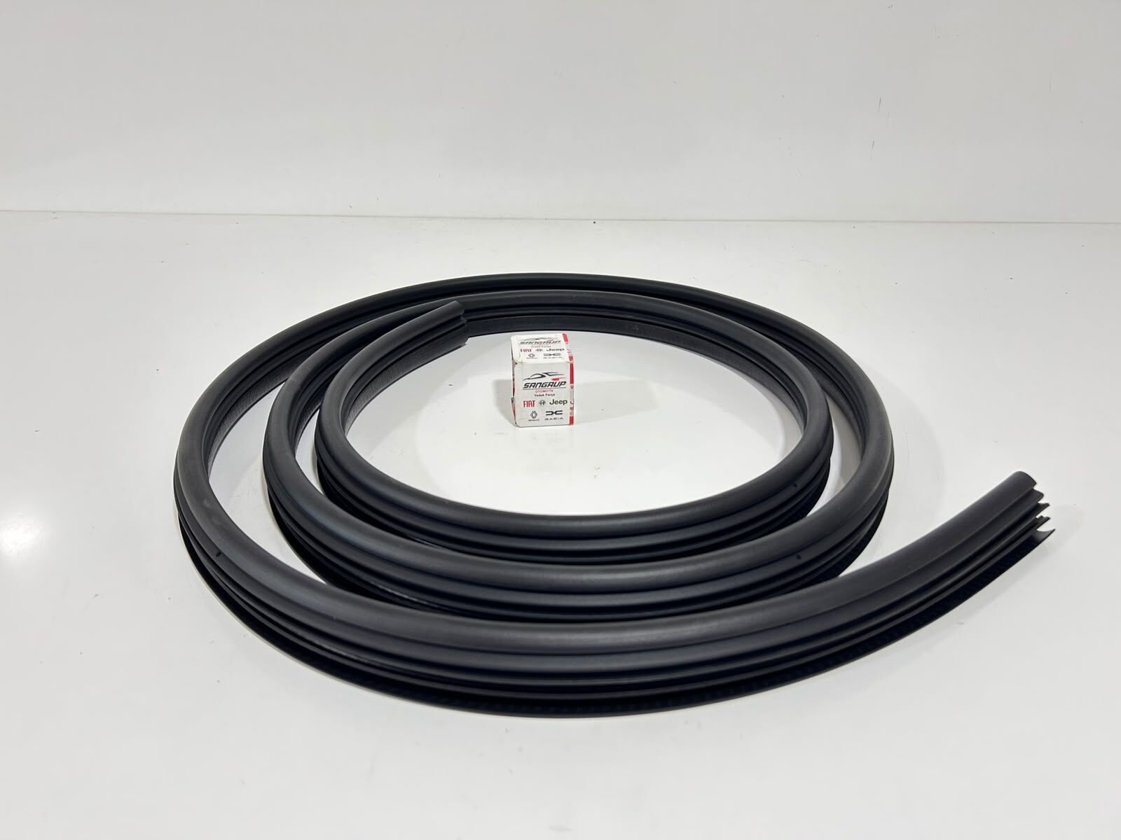 Ön Kapı Fitili Lastiği Duster 1 - 808321867R